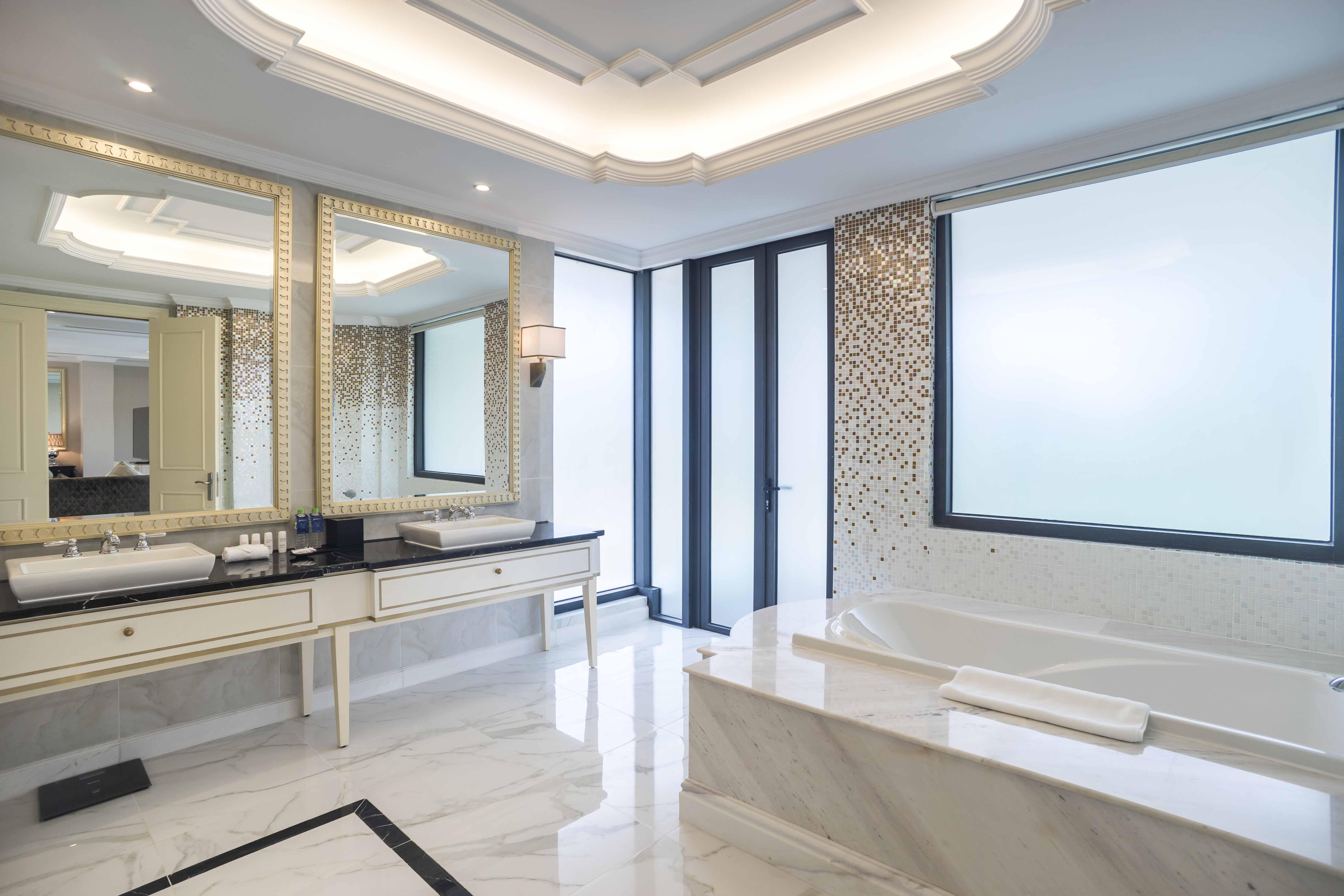 래디슨 블루 리조트 푸꾸옥 두옹 동 외부 사진 Bathroom